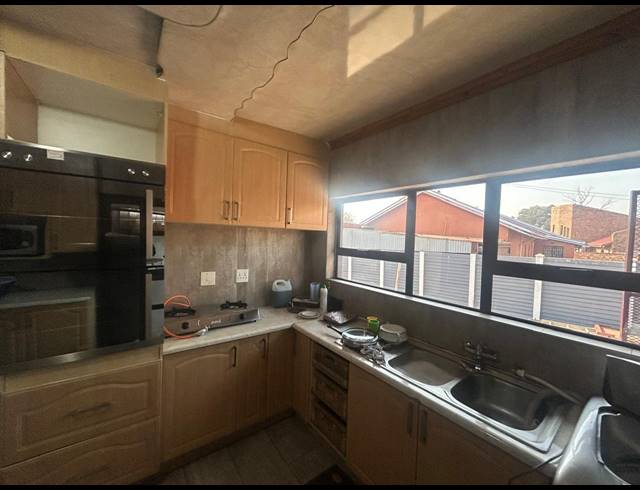 4 BEDROOM HOUSE FOR SALE IN STEEL PARK